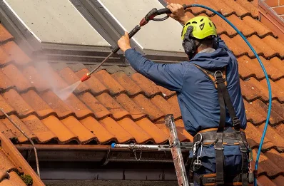 Démoussage et hydrofuge de toiture à Bescat